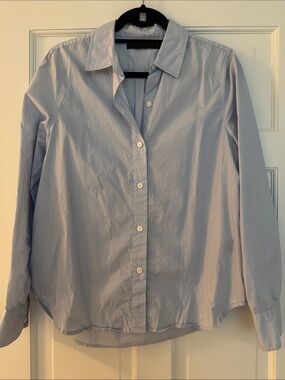Jenni Kayne Classic Button-Down Shirt in Light Blue